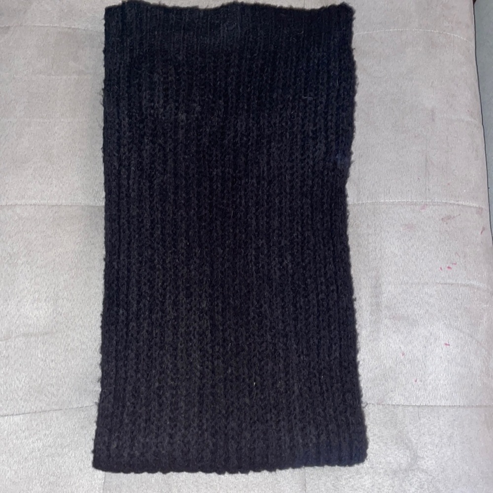 Black woven scarf